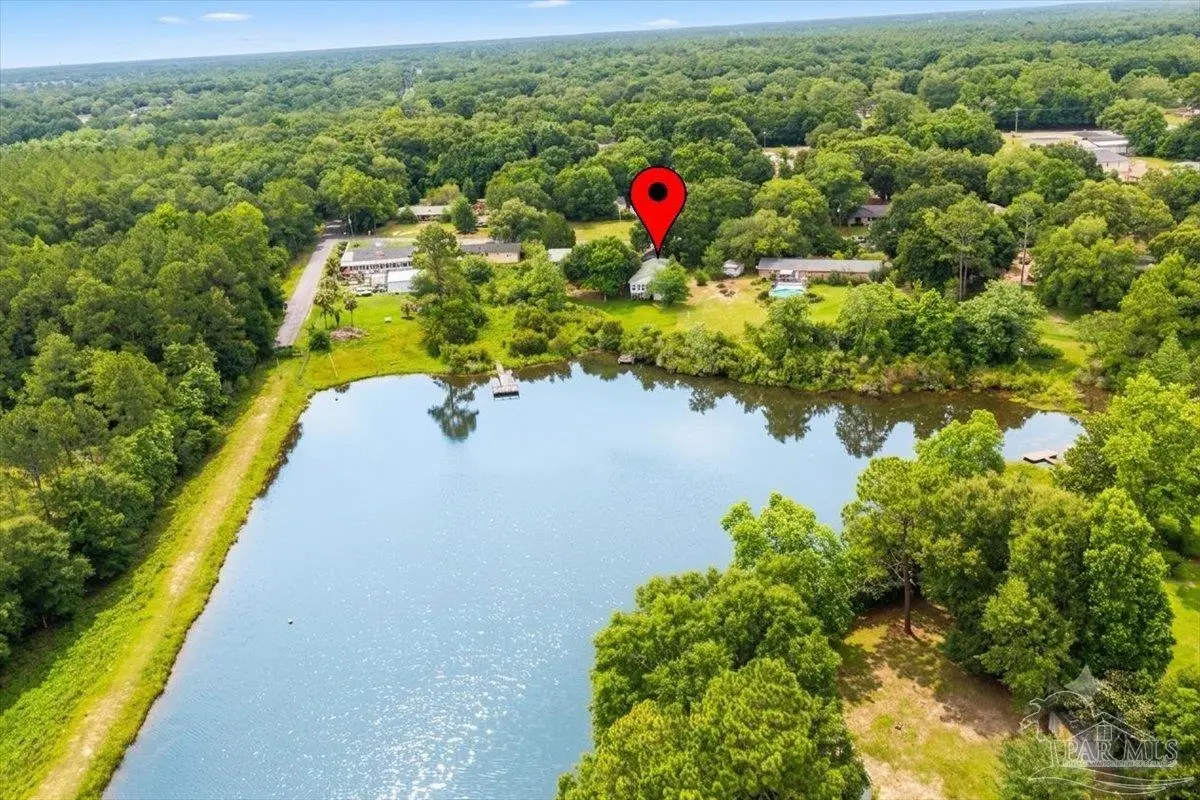 5411 Pond View Dr, Milton, FL 32570 - #1