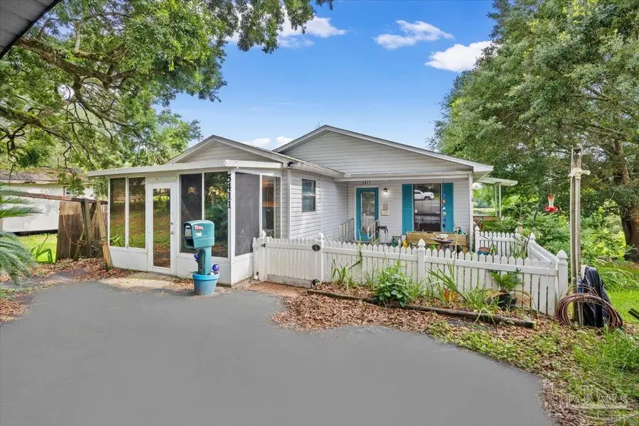 5411 Pond View Dr, Milton, FL 32570 - #2
