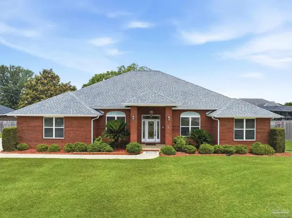 1776 Brightleaf Cir, Cantonment, FL 32533