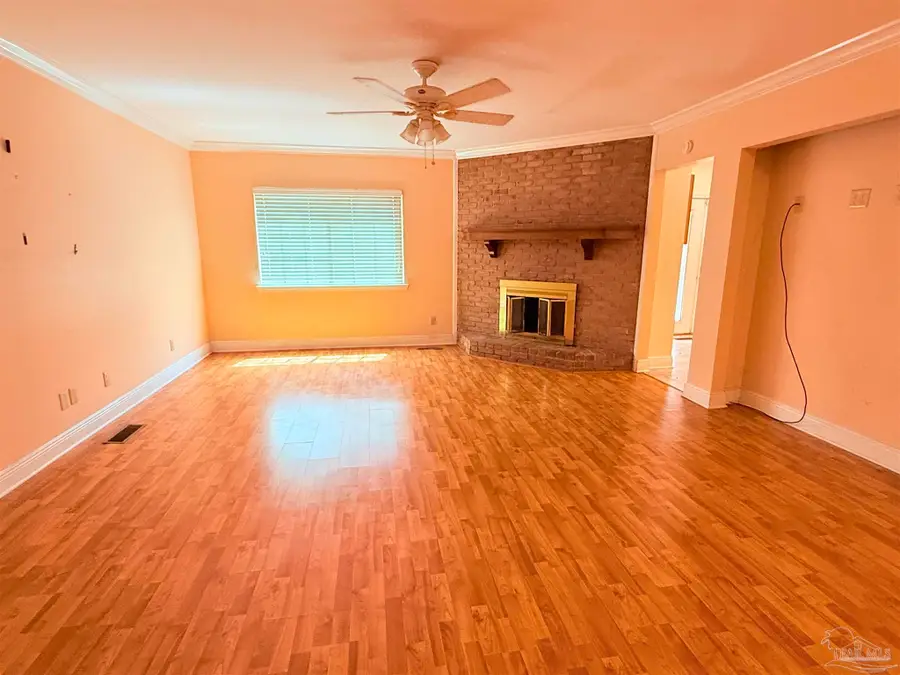 688 Overlook Dr, Monroeville, AL 36460 - #3