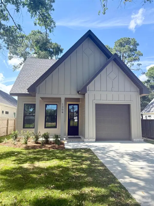 1304 E Fisher, Pensacola, FL 32503