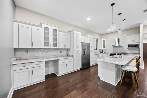 1306 E Gonzalez St, Pensacola, FL 32501
