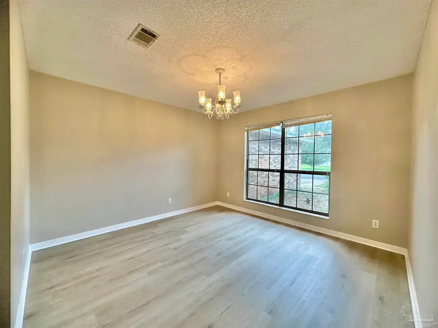 5027 Shoshone Dr, Pensacola, FL 32506 - #3