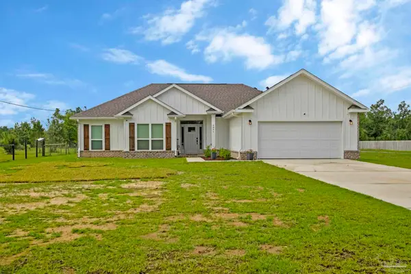 9891 Shangri La West Rd, Milton, FL 32583