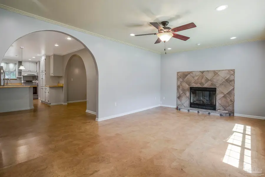 4533 Bancroft Dr, Pensacola, FL 32506 - #3