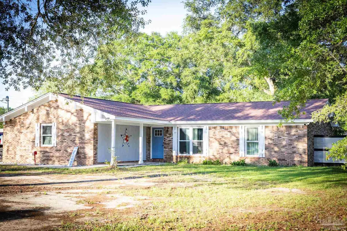 6036 Oakwood Dr, Milton, FL 32570 - #1