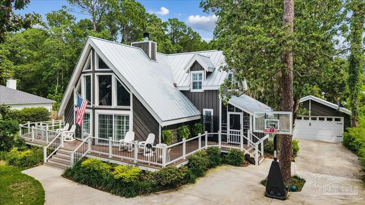 2727 Sunrunner Ln, Gulf Breeze, FL 32563 - #1