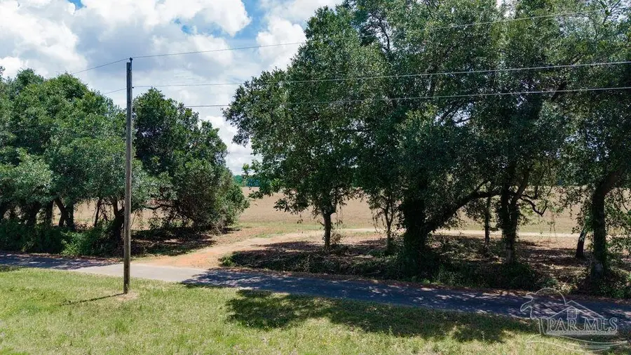 15 Three Oaks Ln, Pace, FL 32571 - #2