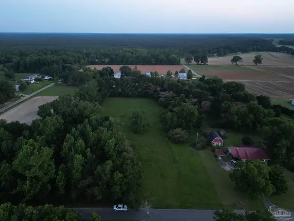 6701 Camp Henderson Rd, Jay, FL 32565