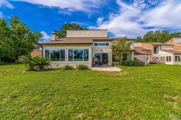 4830 Huron Dr, Pensacola, FL 32507