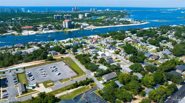 5700 Monterey Ave, Pensacola, FL 32507