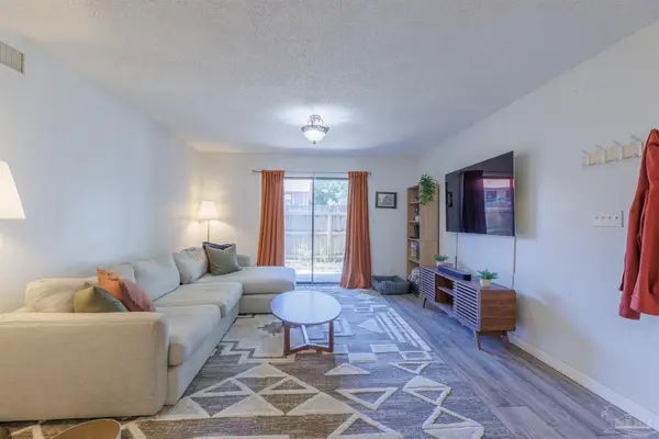 2299 Scenic Hwy #M4, Pensacola, FL 32503