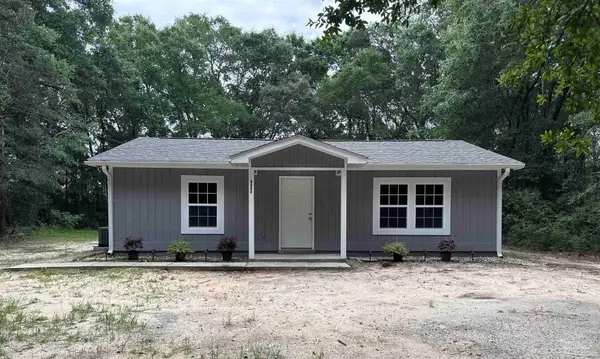 8345 Hickory Hammock Rd, Milton, FL 32583