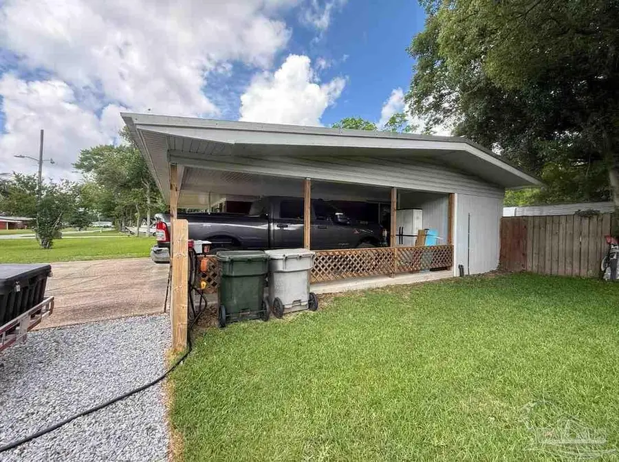 18 Cambridge Ave, Pensacola, FL 32534 - #2