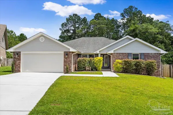 216 Promenade Ln, Cantonment, FL 32533
