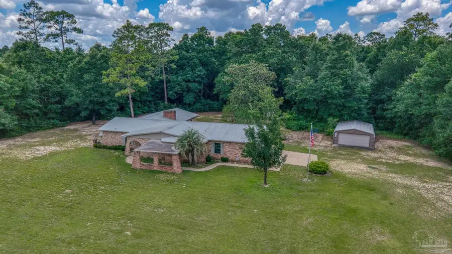 5580 Woodridge Dr, Milton, FL 32570 - #2