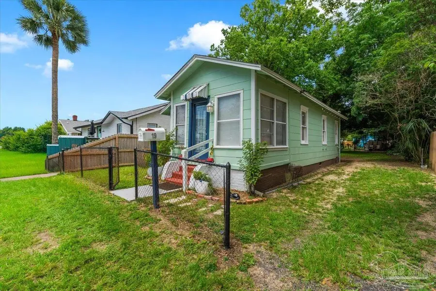 19 N G St, Pensacola, FL 32502 - #3