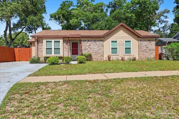 7815 Oak Forest Pl, Pensacola, FL 32514