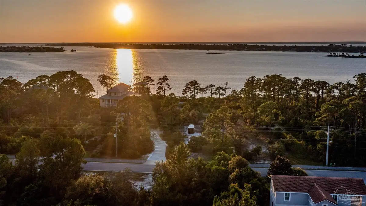 14000 River Rd, Pensacola, FL 32507 - #1