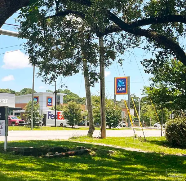 4871 Mobile Hwy, Pensacola, FL 32506