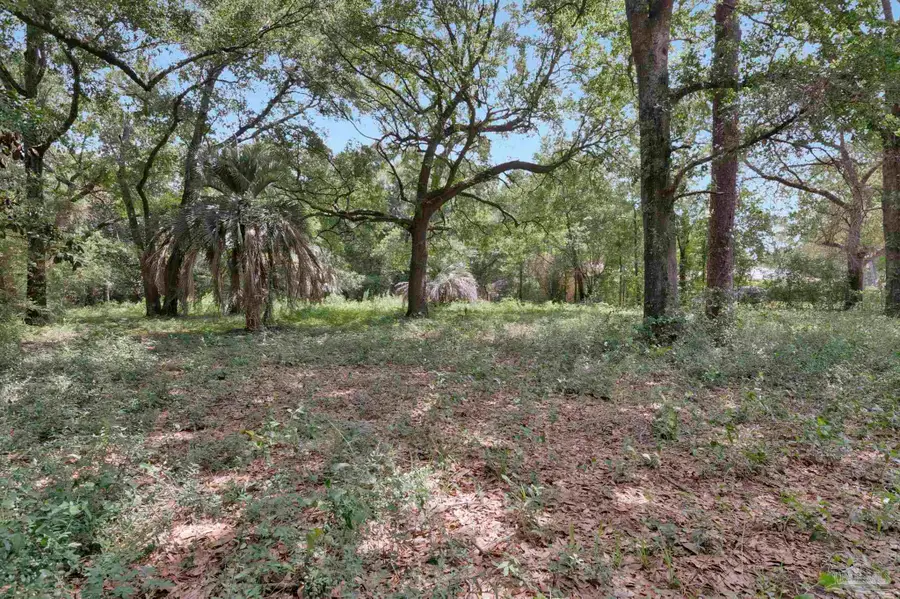 1512 E Burgess Rd, Pensacola, FL 32504 - #3