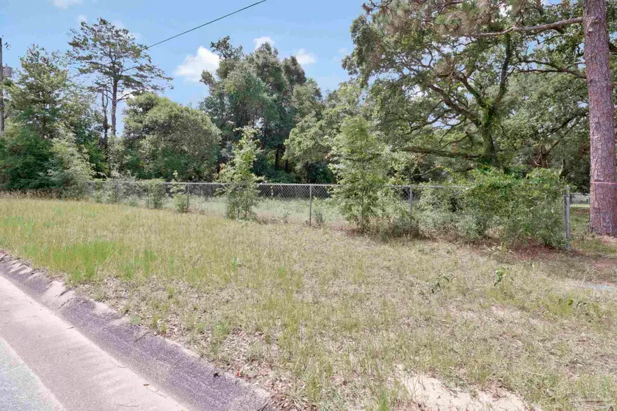 1903 John Caroll Dr, Pensacola, FL 32504 - #2