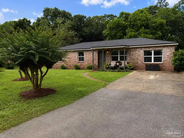 4275 W Avenida De Golf, Pace, FL 32571