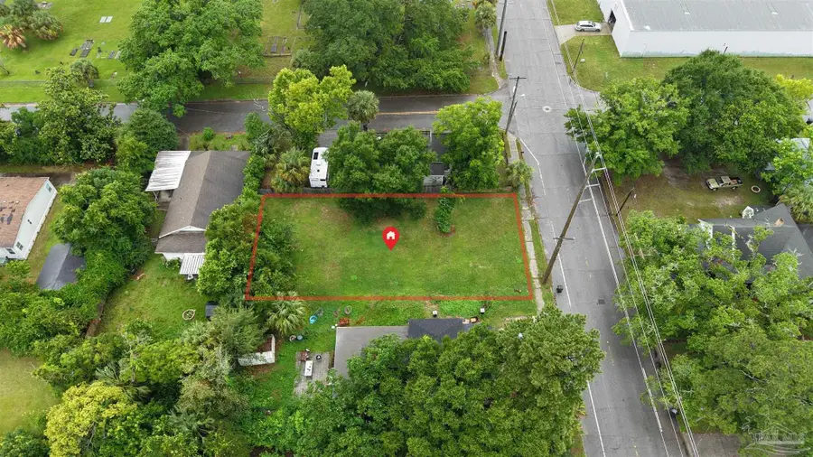1900 W Jackson St, Pensacola, FL 32501 - #2