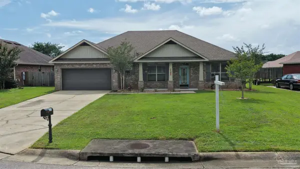 7421 Deck Ln, Pensacola, FL 32526