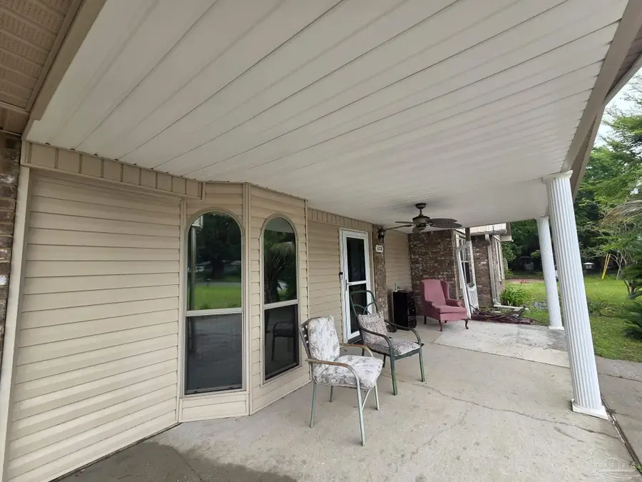 6220 Weekly St, Milton, FL 32570 - #2