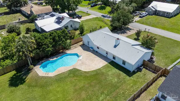 2206 Frontera St, Navarre, FL 32566
