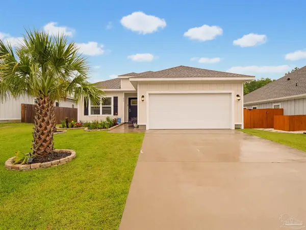 889 Windhill Dr, Cantonment, FL 32533
