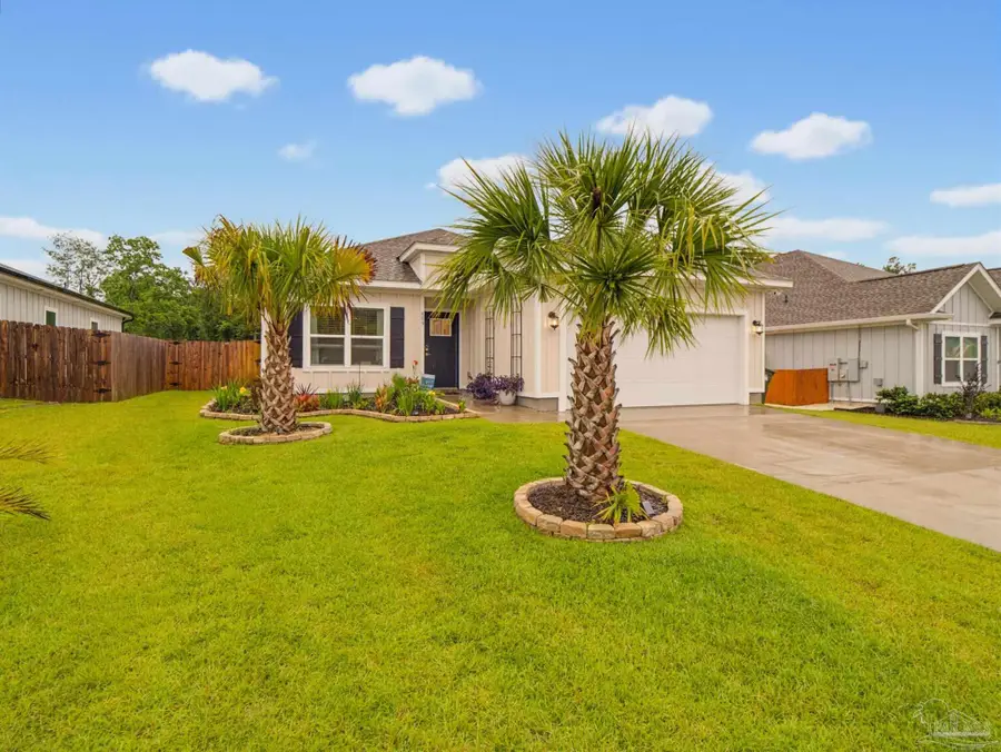 889 Windhill Dr, Cantonment, FL 32533 - #2