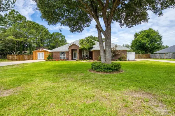 2757 Sumac Ct, Navarre, FL 32566
