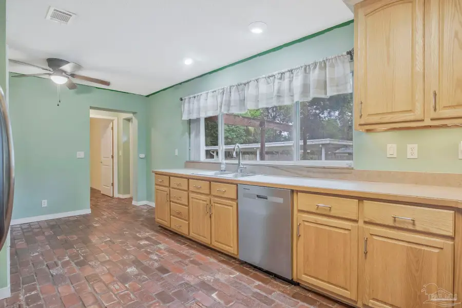 724 Woodmere Dr, Pensacola, FL 32503 - #3