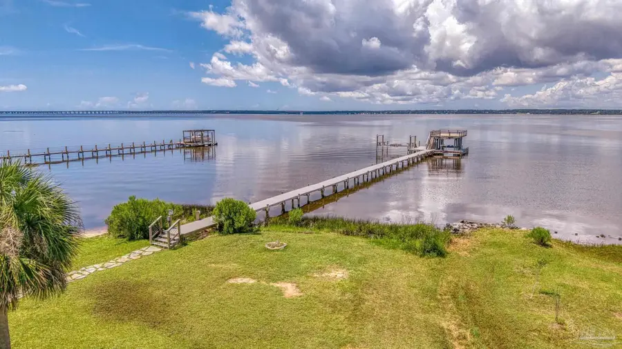 4501 Bayside Dr, Milton, FL 32583 - #2