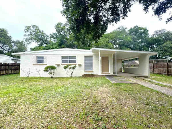 104 W Garfield Dr, Pensacola, FL 32505