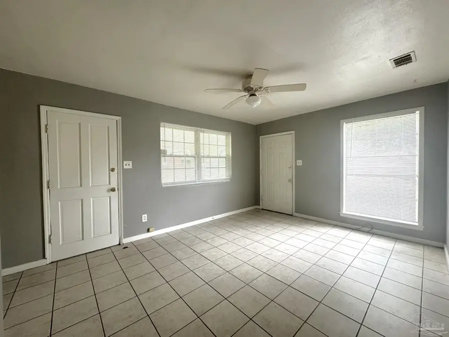 104 W Garfield Dr, Pensacola, FL 32505 - #3