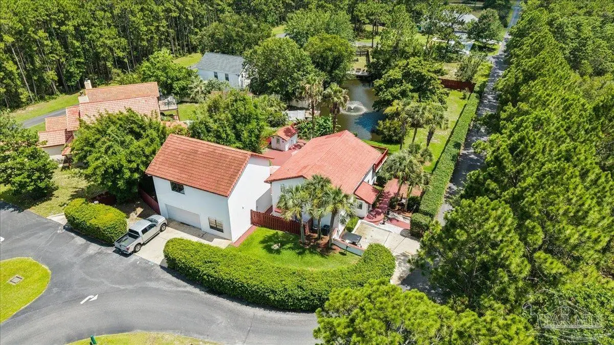 1834 W Smugglers Cove Dr, Gulf Breeze, FL 32563 - #1