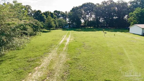 11124 Chumuckla Hwy, Jay, FL 32565