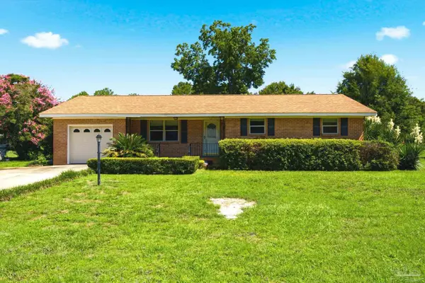 8927 Jupiter Dr, Pensacola, FL 32507