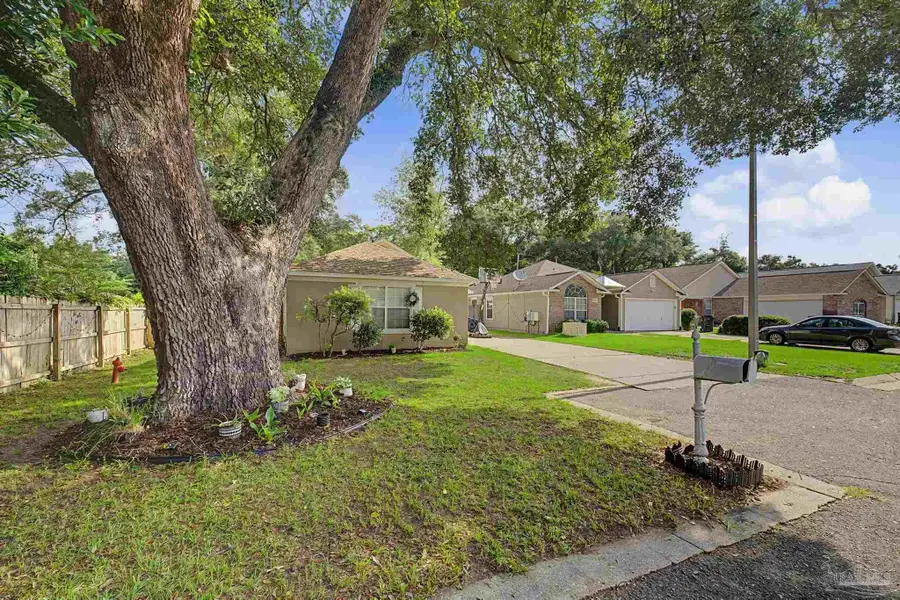 8254 Carriage Ln, Pensacola, FL 32514 - #2