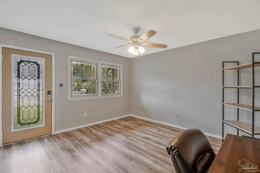 4684 Kingston Dr, Pensacola, FL 32526 - #3
