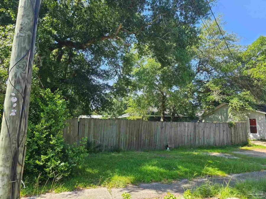 205 E Jordan St, Pensacola, FL 32503 - #3