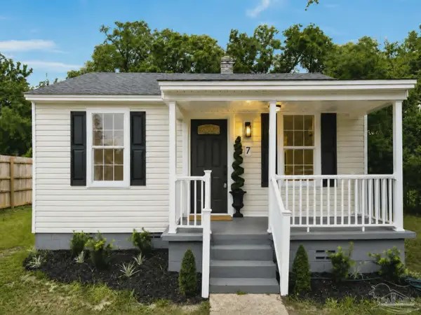 7 E Carver Dr, Pensacola, FL 32507