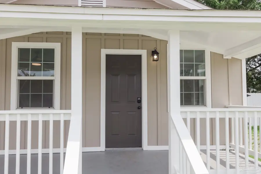 2002 W Gonzalez St, Pensacola, FL 32501 - #2