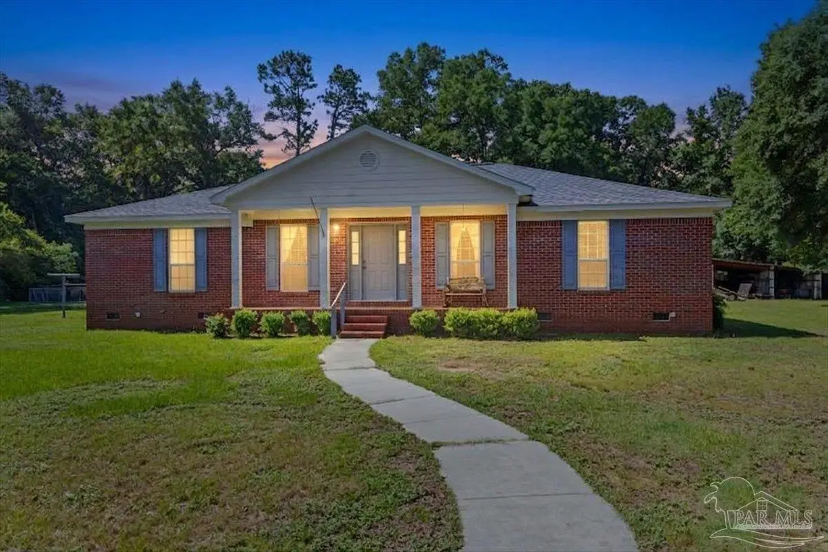 4203 Celtic Cir, Milton, FL 32571 - #1