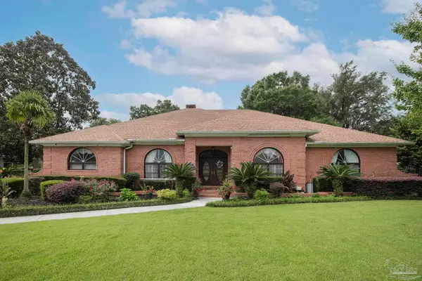 8632 Rosemont Dr, Pensacola, FL 32514