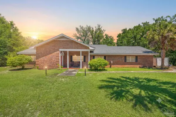 5812 Mimosa Ave, Milton, FL 32570