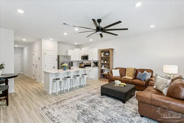 3981 Pendragon Cir, Milton, FL 32583